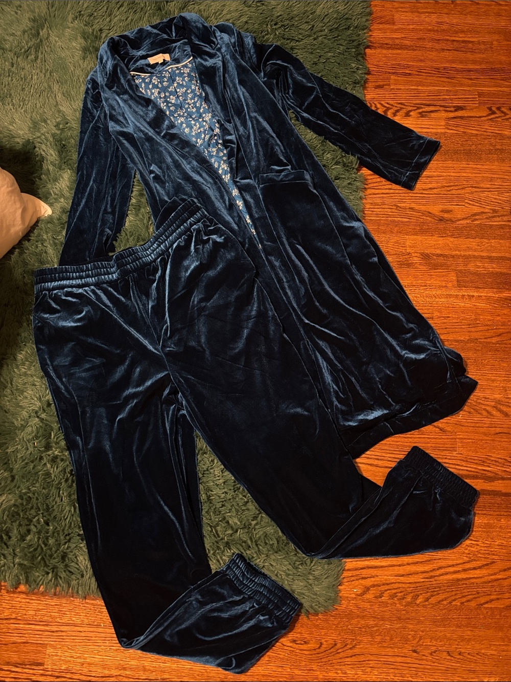 Skies Are Blue Blue Velour Velvet Jogger and Duster Set L